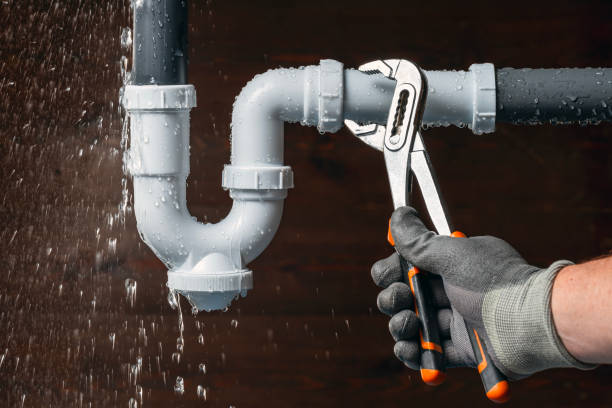 Professional Leak Detection technician working in Montezuma, IN